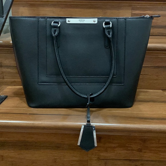Black Leather GUESS Purse - Picture 1 of 2